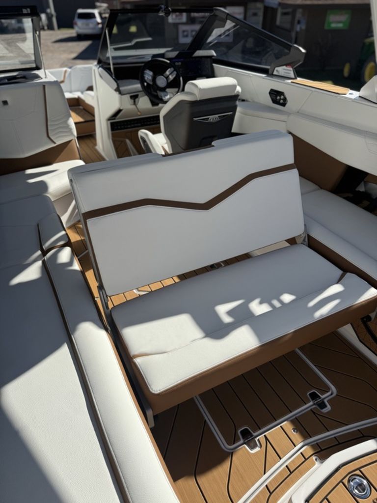2025 Nautique Super Air Nautique G25