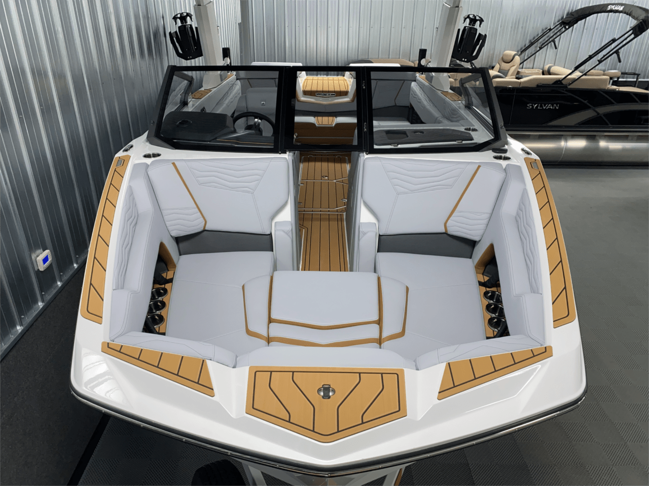 2025 Nautique G23