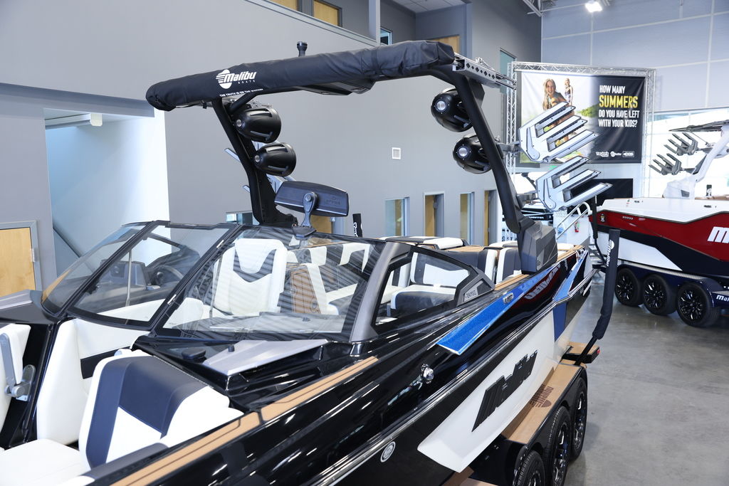 2024 Malibu Boats 24 MXZ
