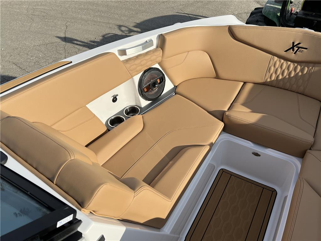 2024 Mastercraft XT-22 | 209109