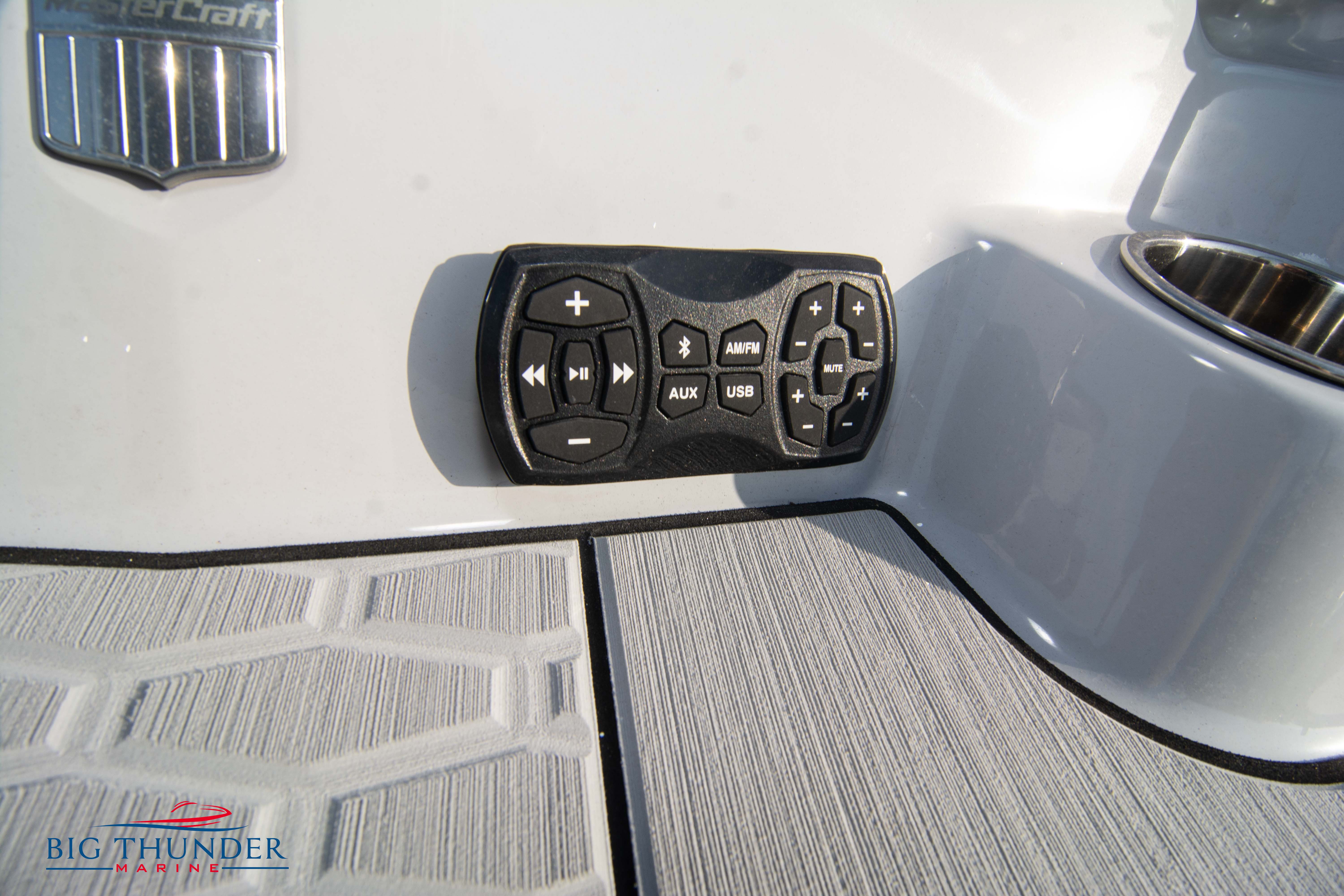 2023 Mastercraft X26