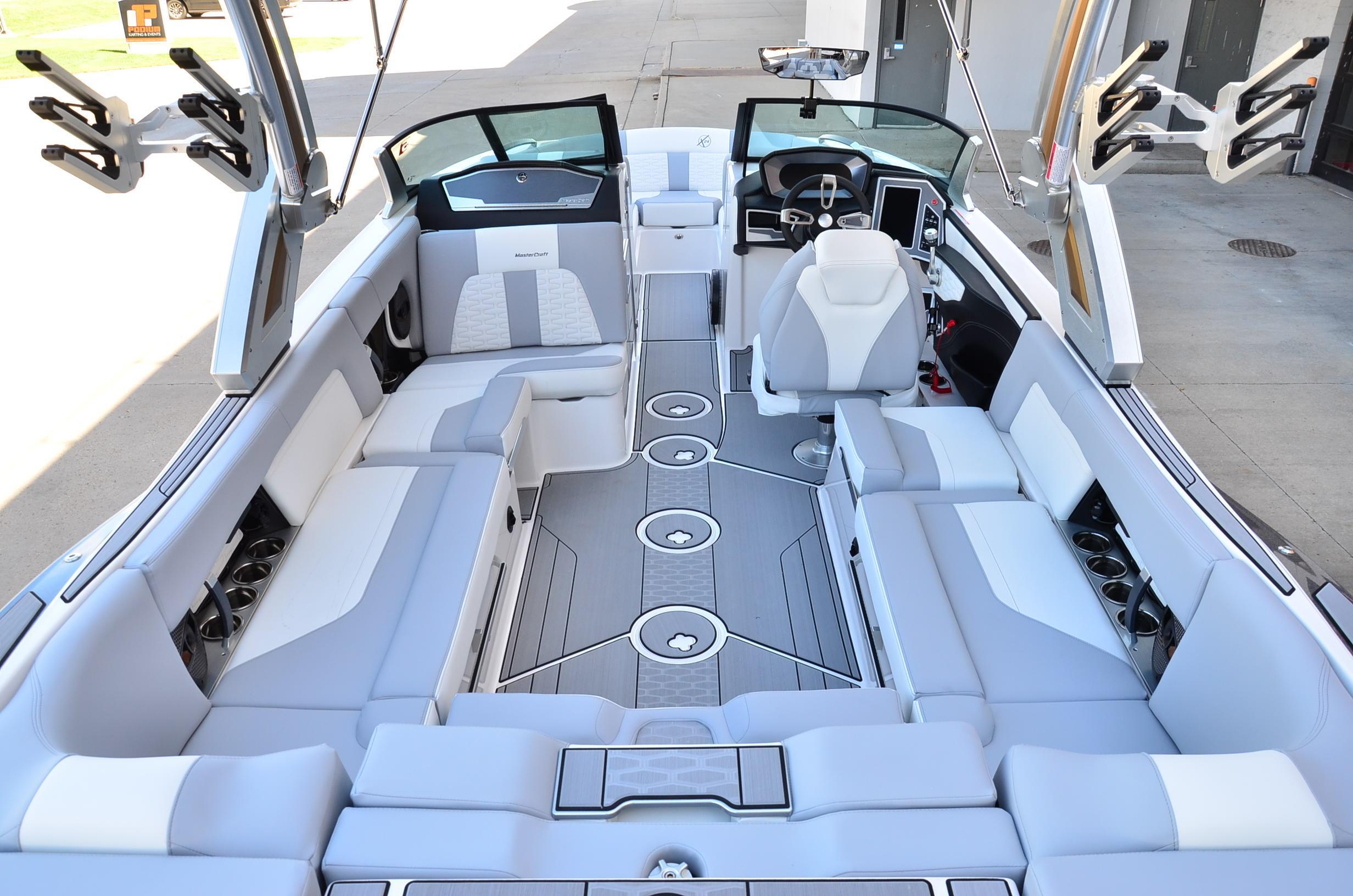 2024 MasterCraft X24 w/ 6.2 Ilmor SuperCharged - BLOWOUT PRICE! Engine! 2024 Model Year End Closeout!