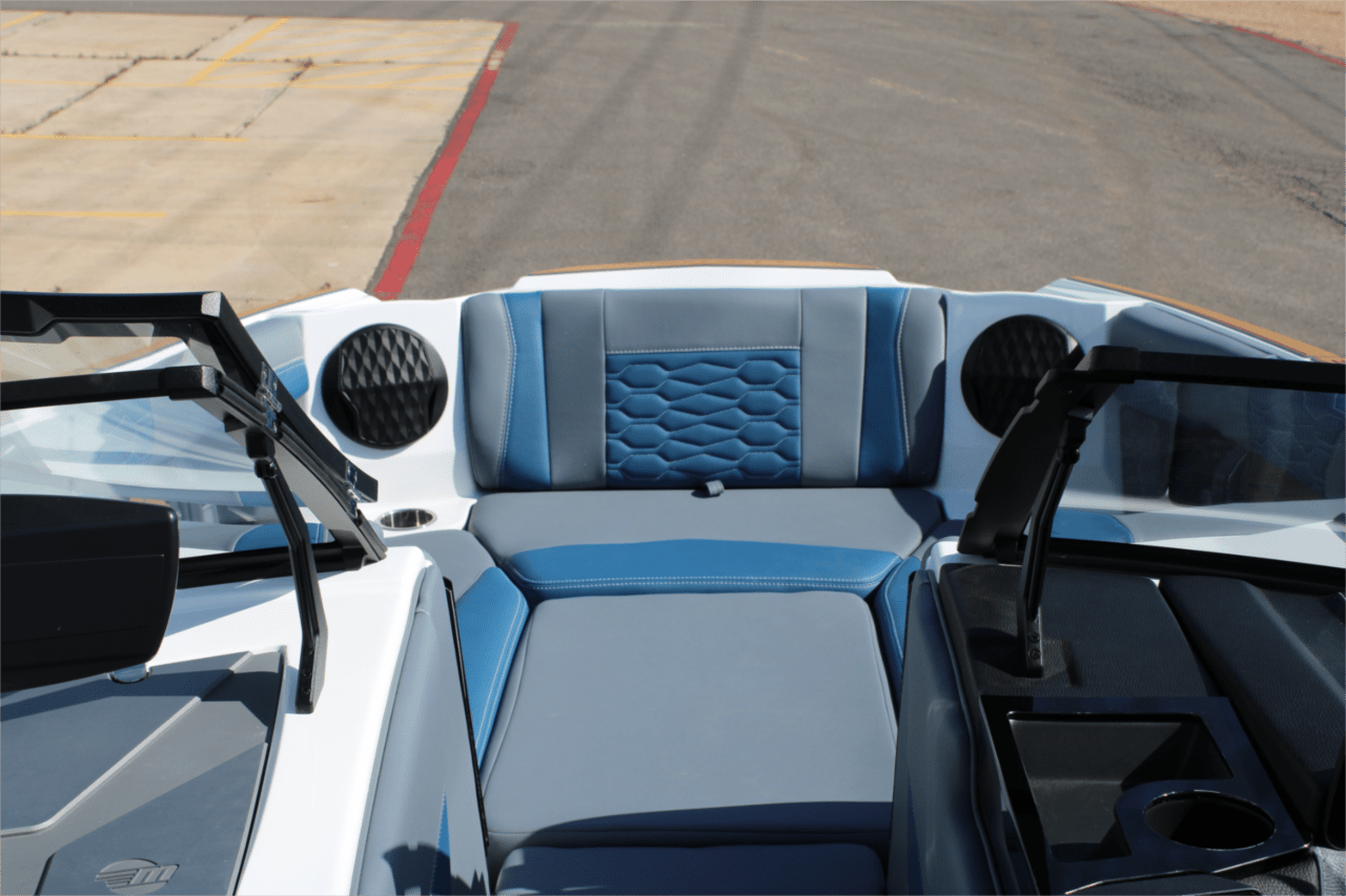 2025 Malibu 24 MXZ