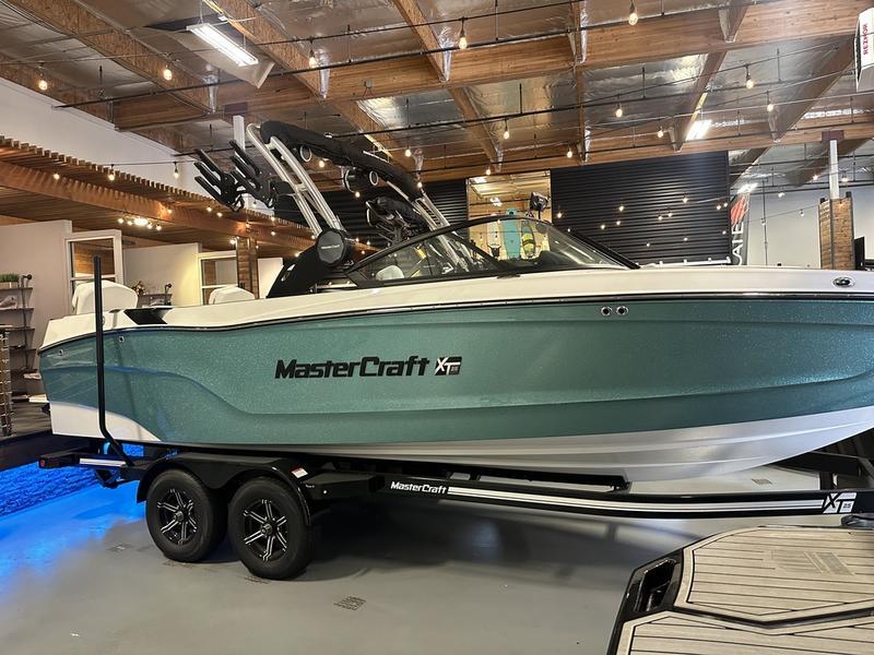 NEW 2024 MasterCraft XT25
