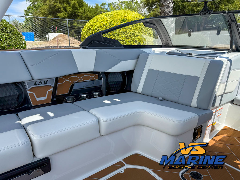 2025 Malibu Boats 23 LSV