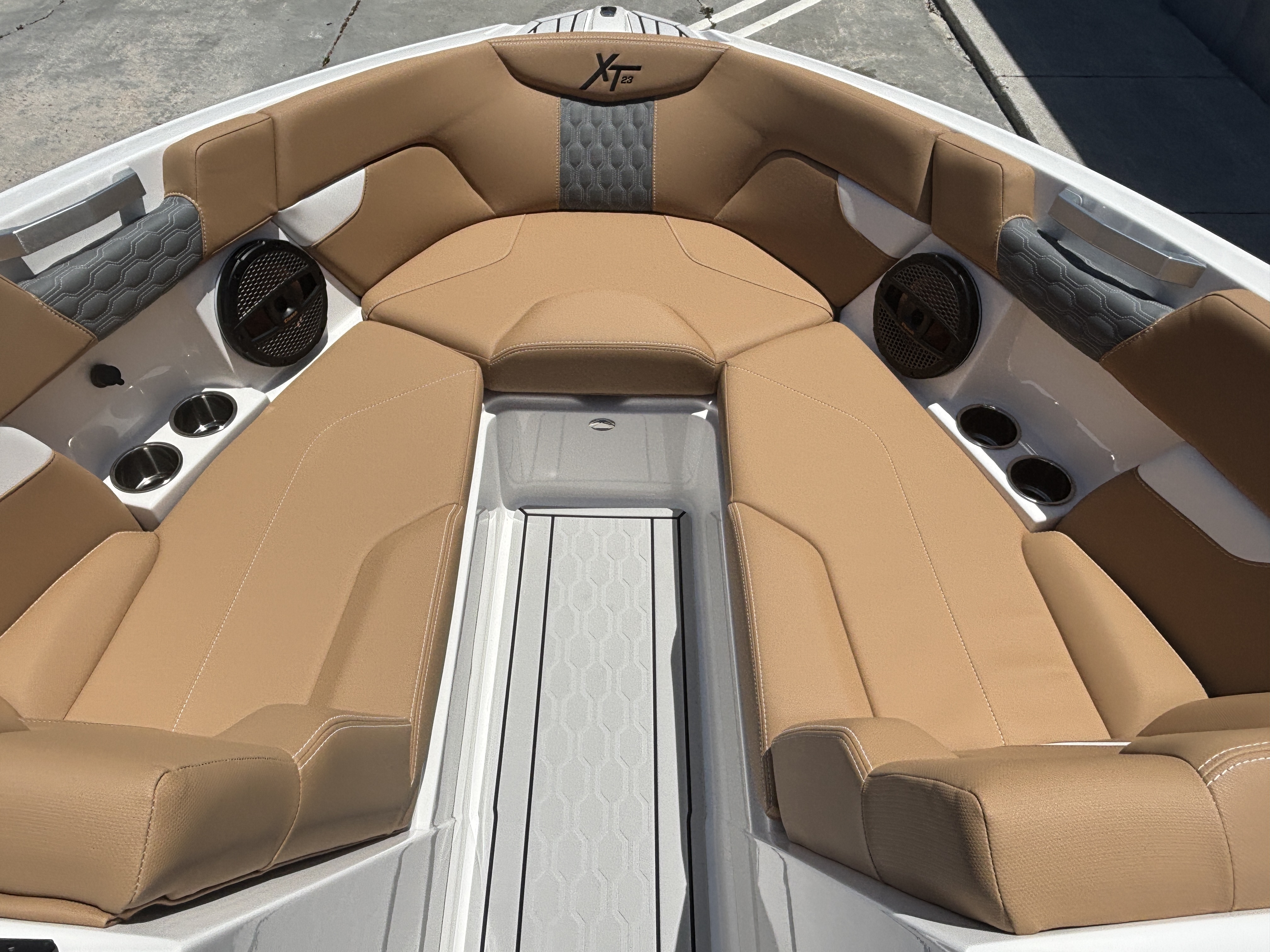 2025 Mastercraft XT23