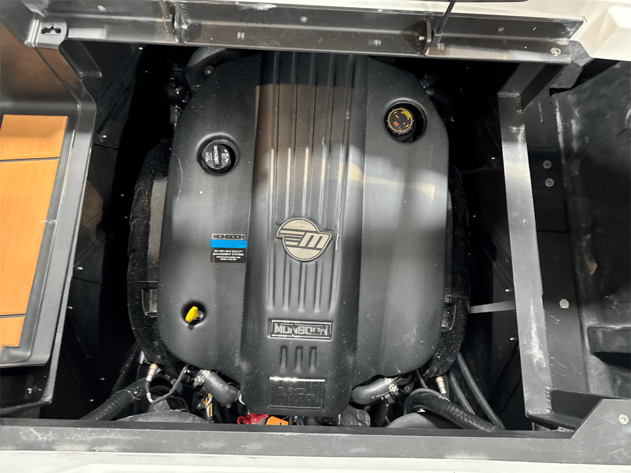 2025 Malibu 25 LSV