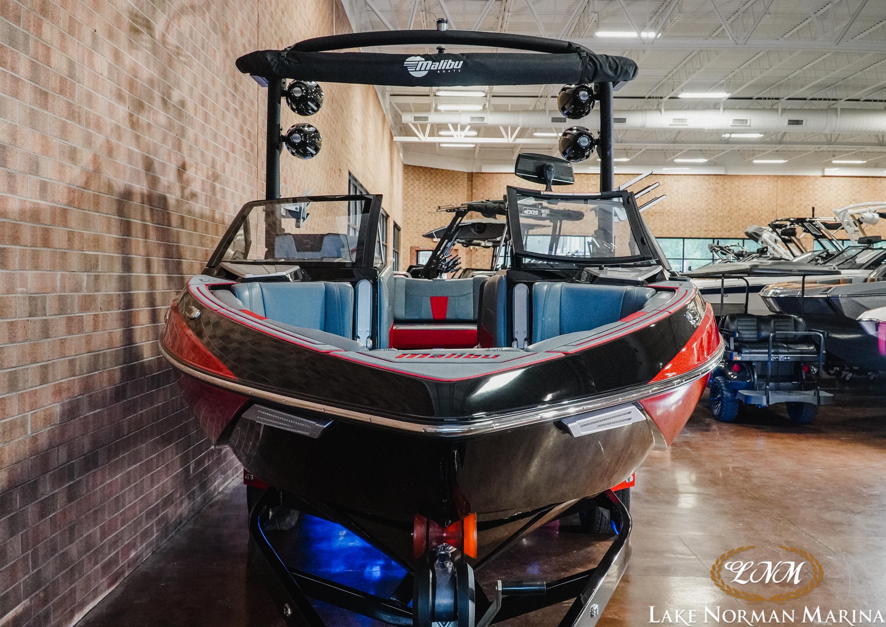 2021 Malibu 23 LSV