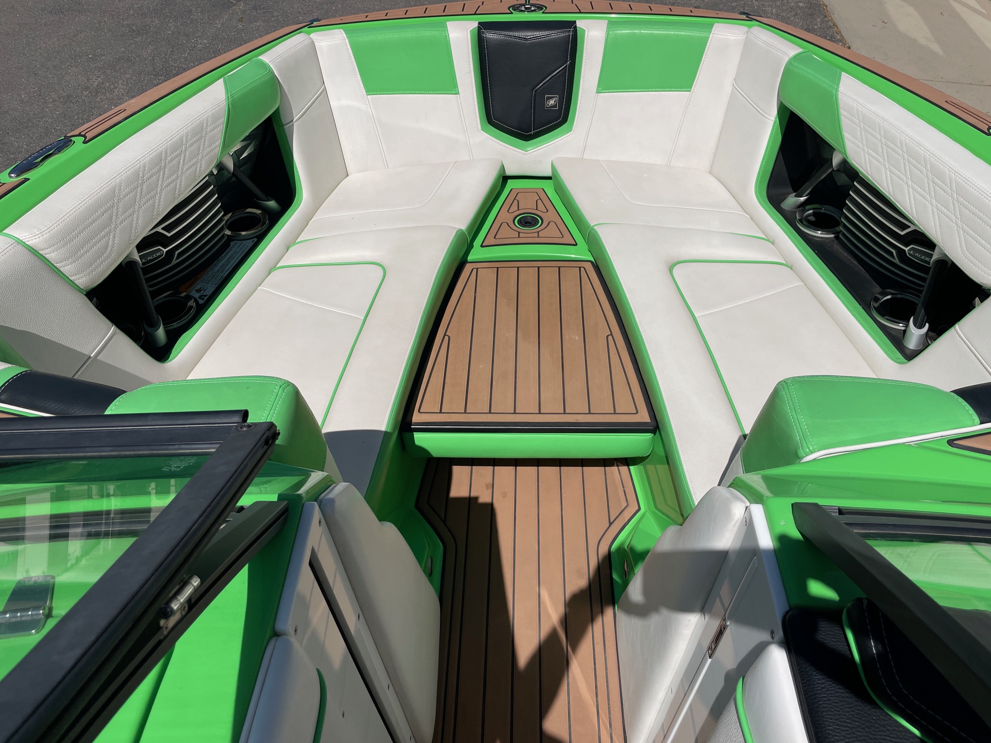 2018 NAUTIQUE G23 W/XR7 550HP SUPERCHARGED POWER PLANT