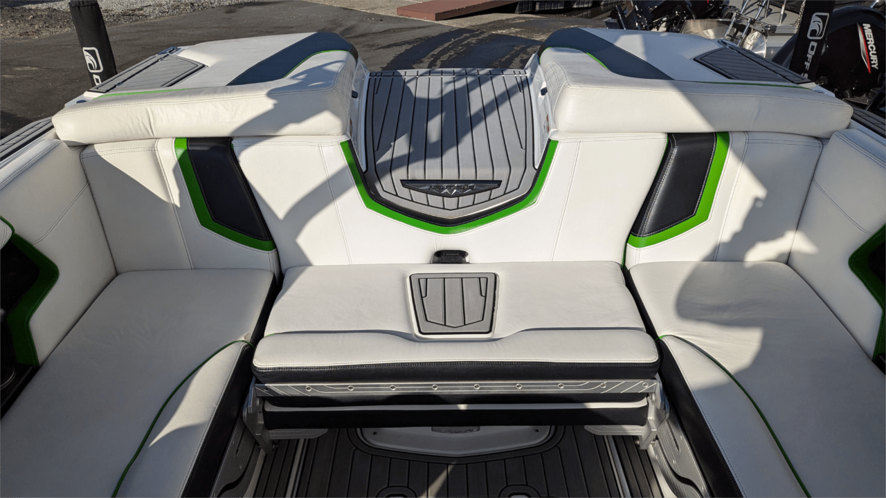 2016 Nautique G23 w/ Trailer