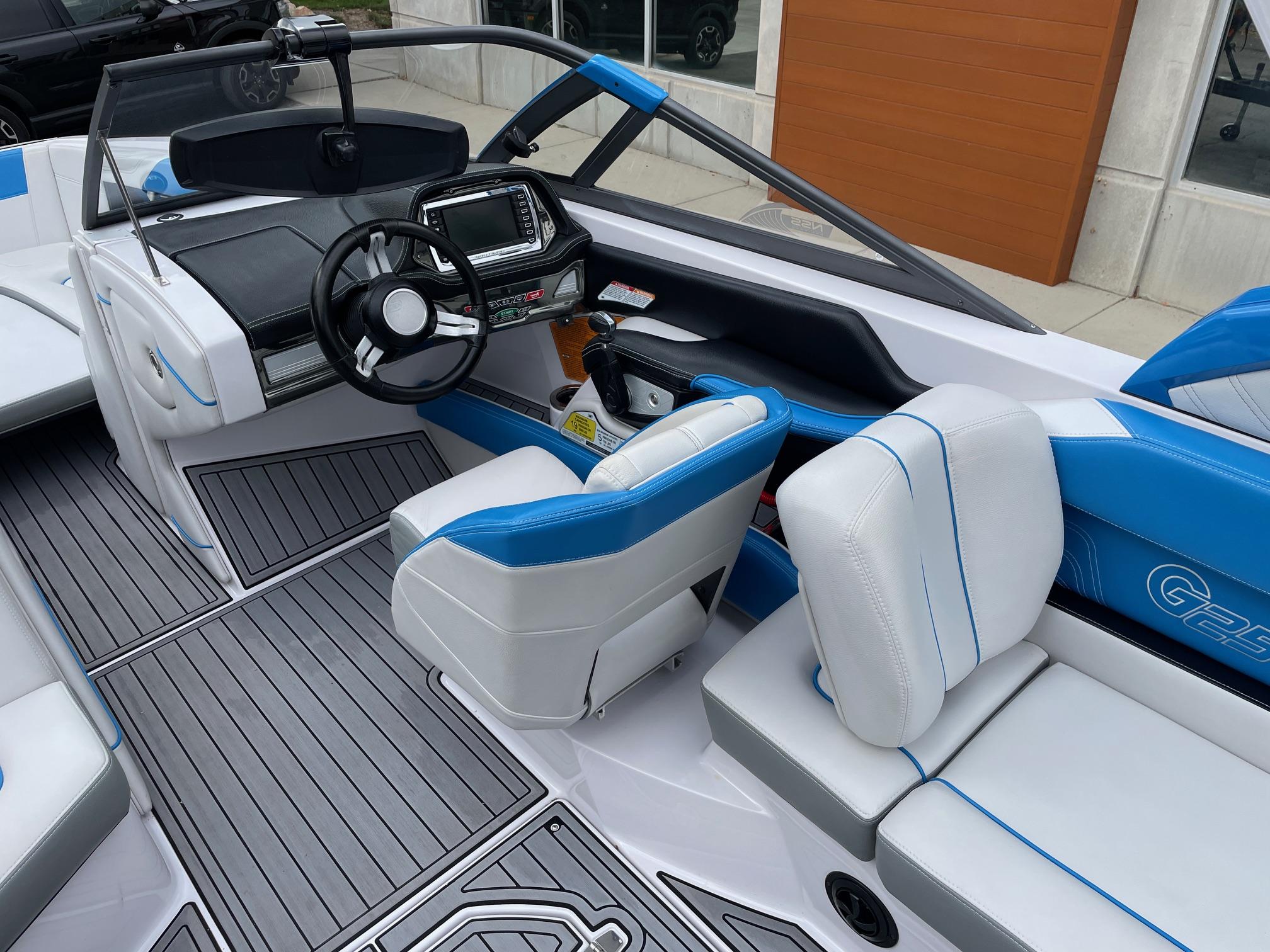 2015 NAUTIQUE G25 W/XR7 550HP SUPERCHARGED POWER PLANT