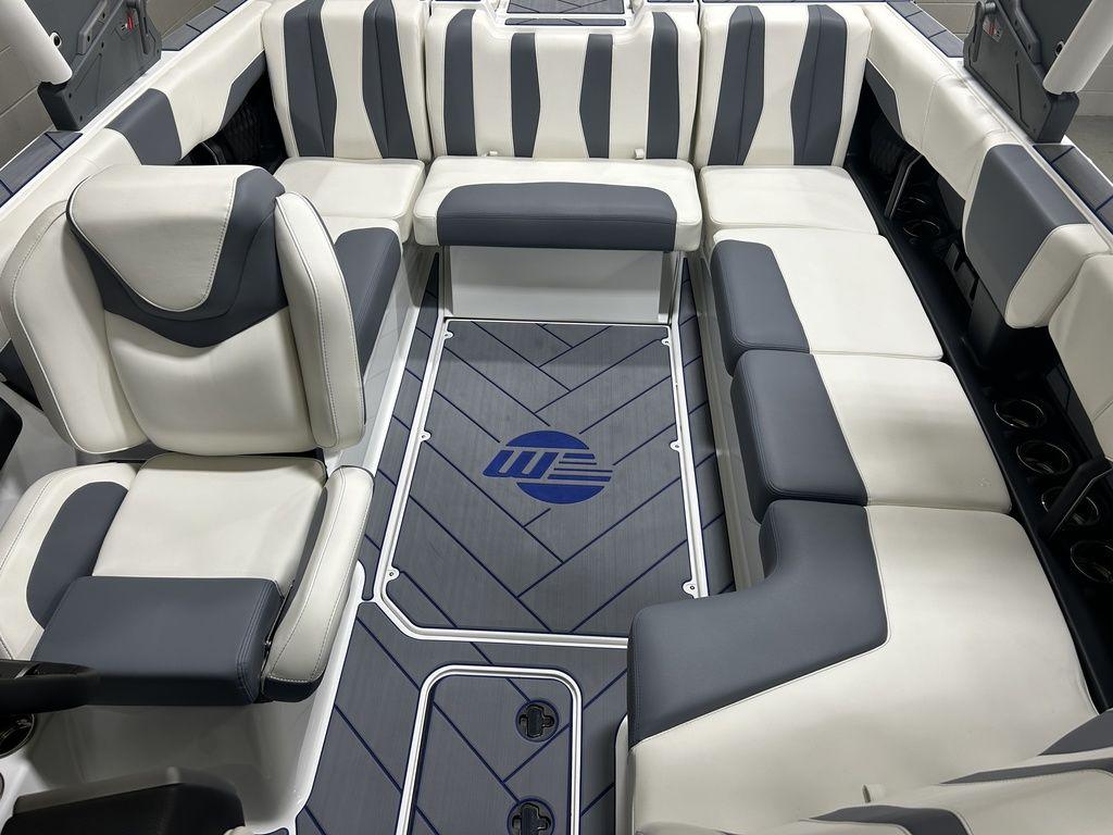 NEW 2024 Malibu 22 LSV