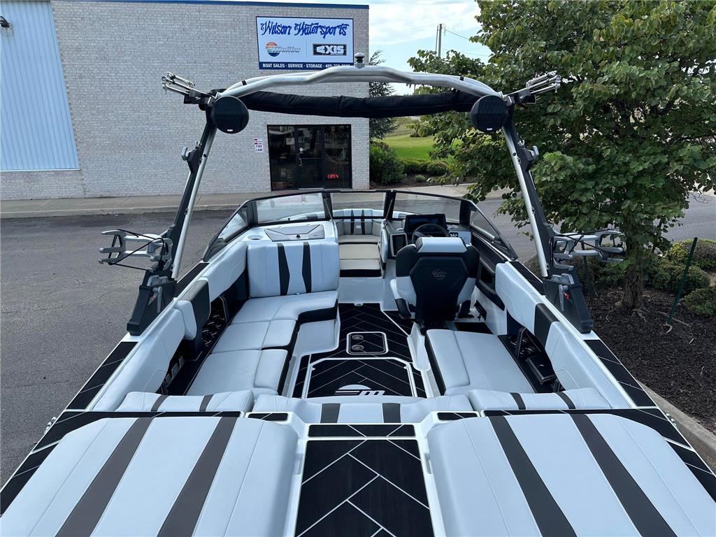 2024 Malibu 22LSV