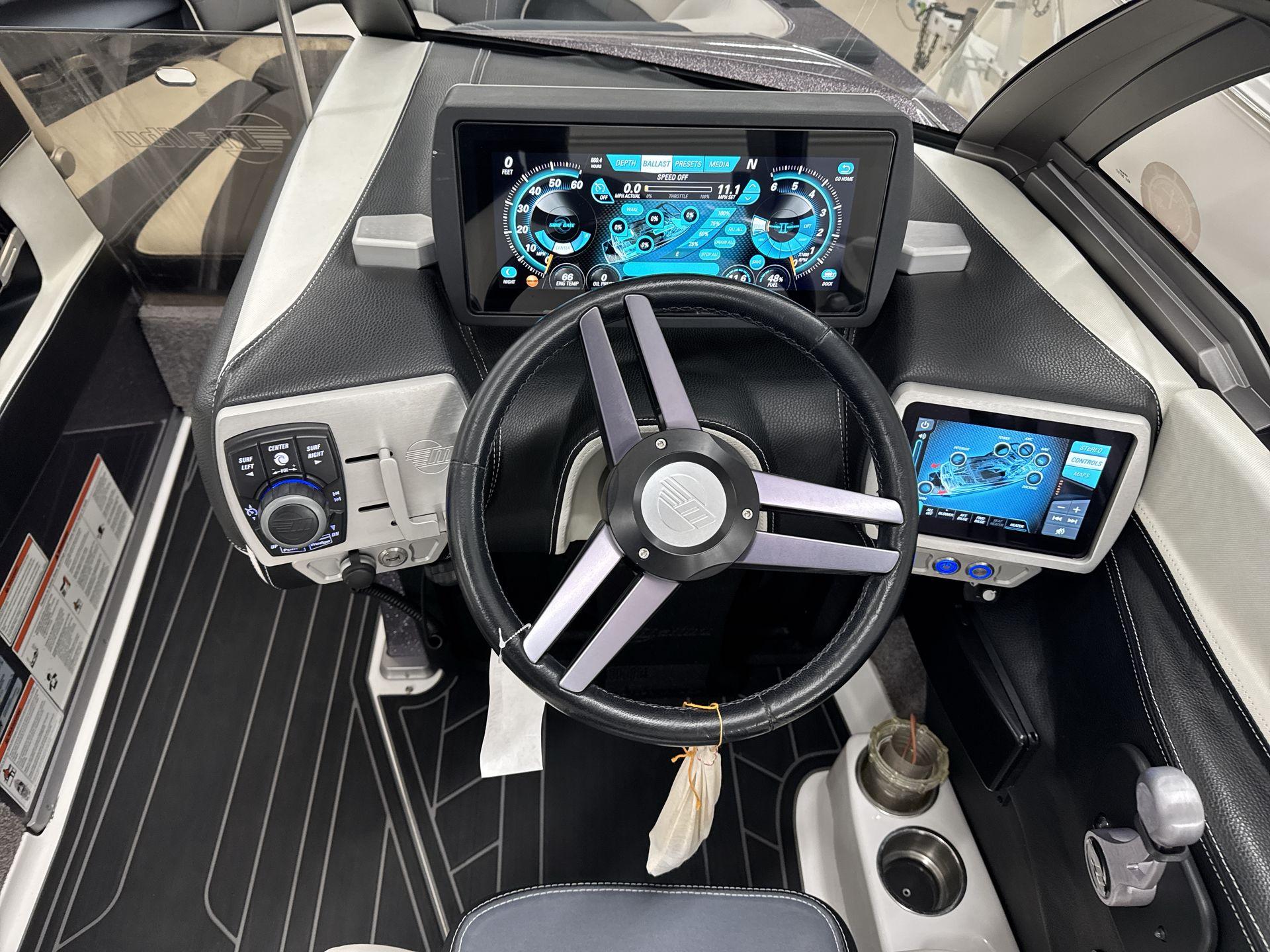 2016 Malibu 25 LSV