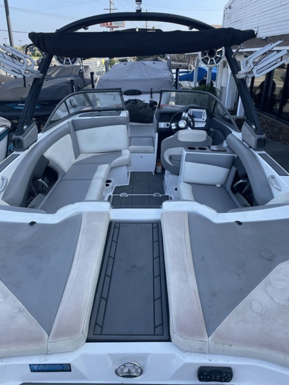 2018 Tige R23