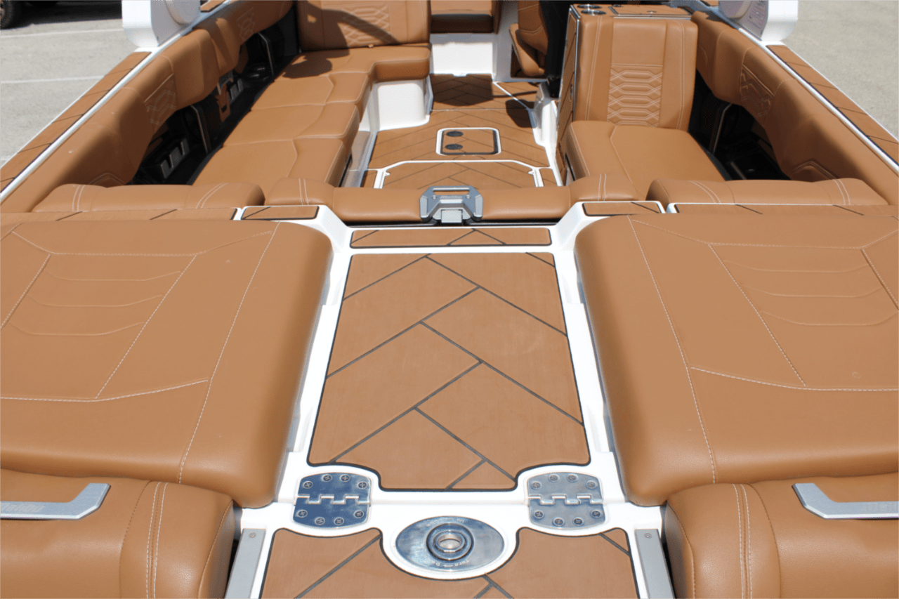 2024 Malibu 25 LSV