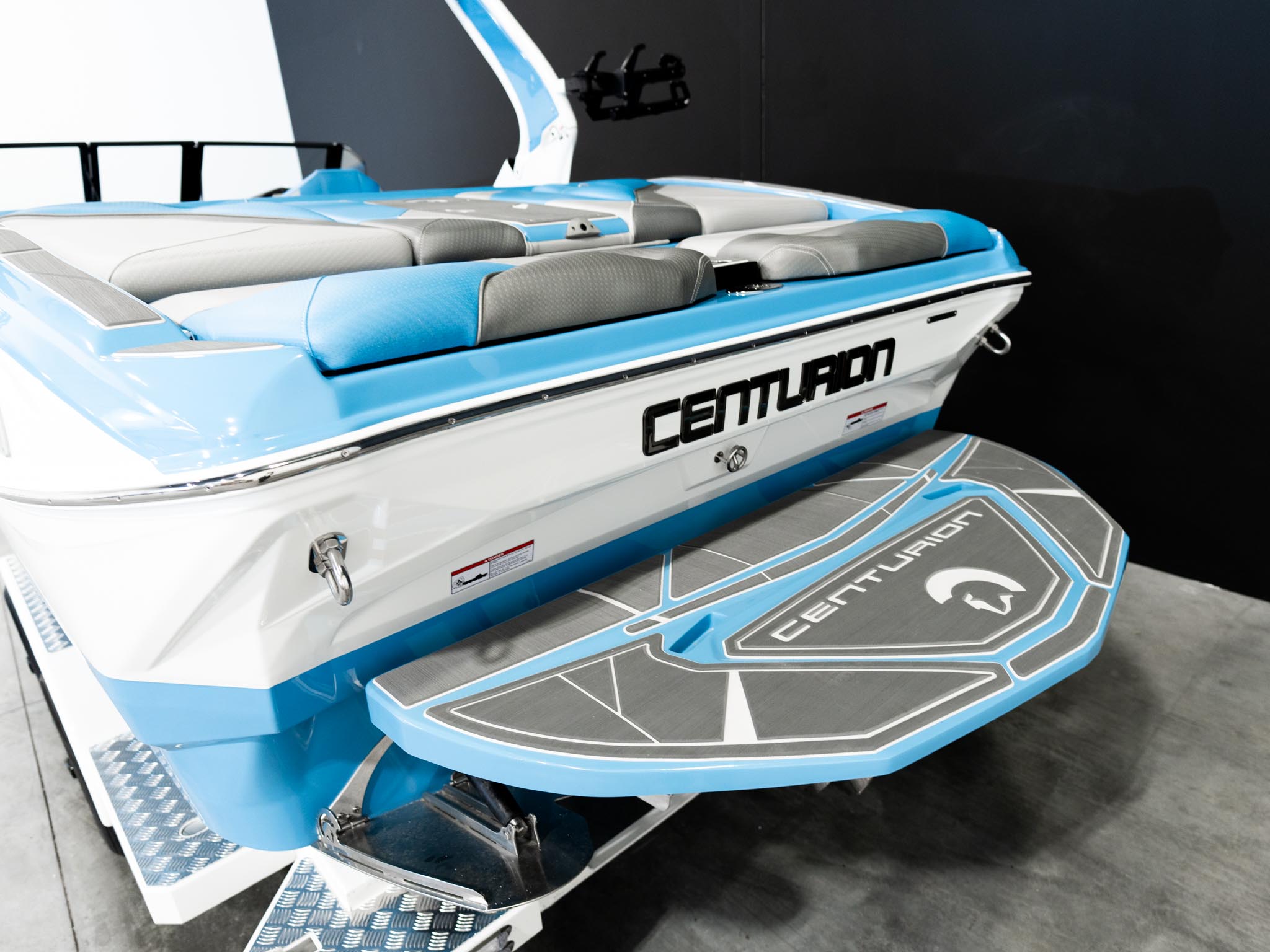 boat.Title