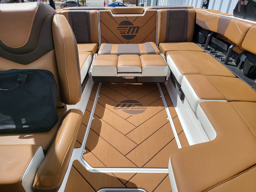 2025 Malibu Boats 23 LSV