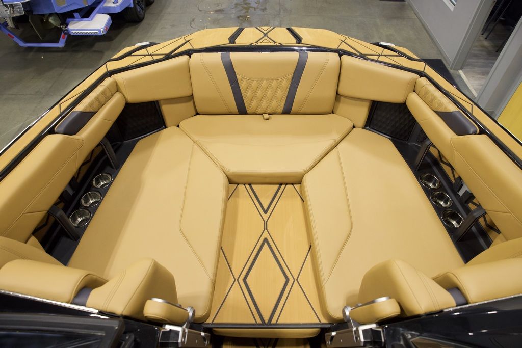 2025 Malibu Boats M230