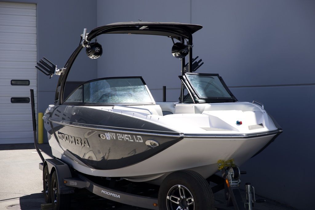 2015 MOOMBA Mondo