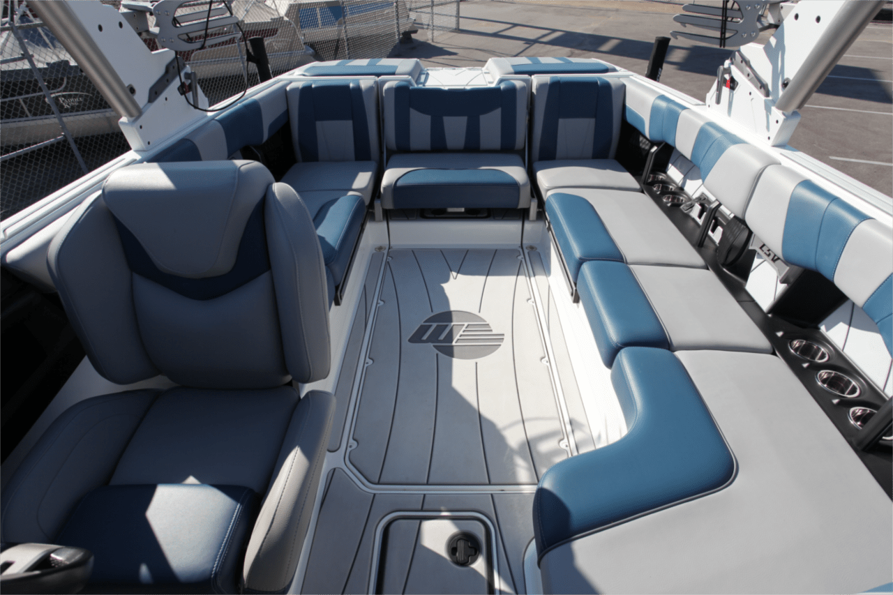 2022 Malibu 23 LSV