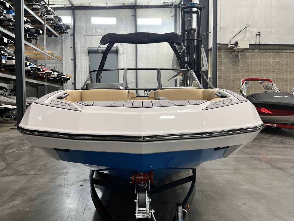2024 MOOMBA Tykon