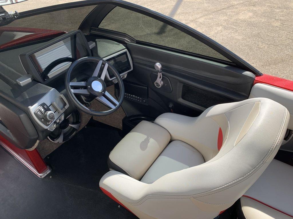 2018 Malibu Boats 22 VLX