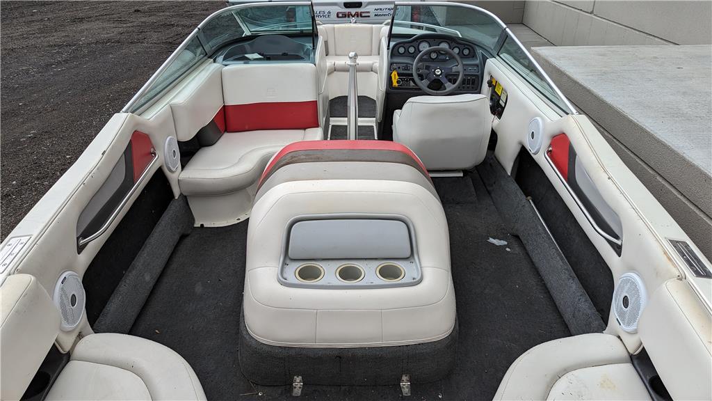 1993 MasterCraft Maristar 225
