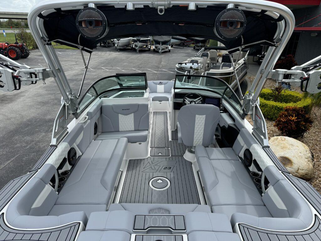 2025 MasterCraft XT23