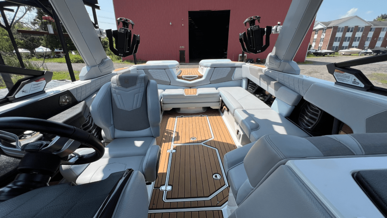 2022 Nautique G23