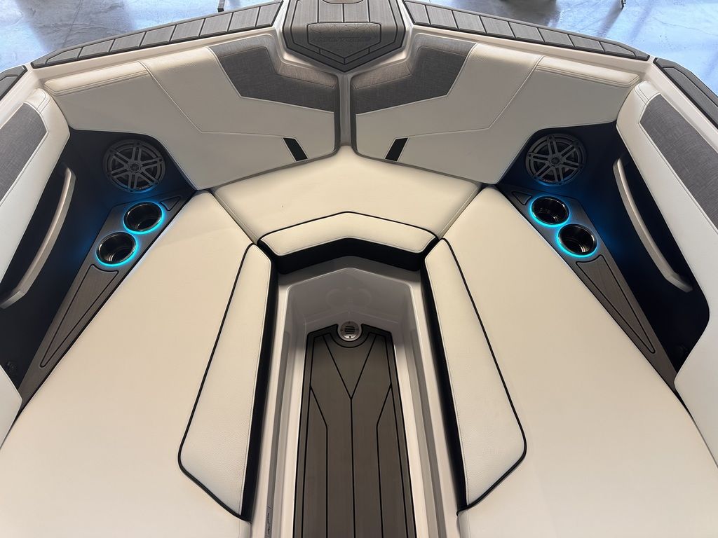 2024 Nautique GS24