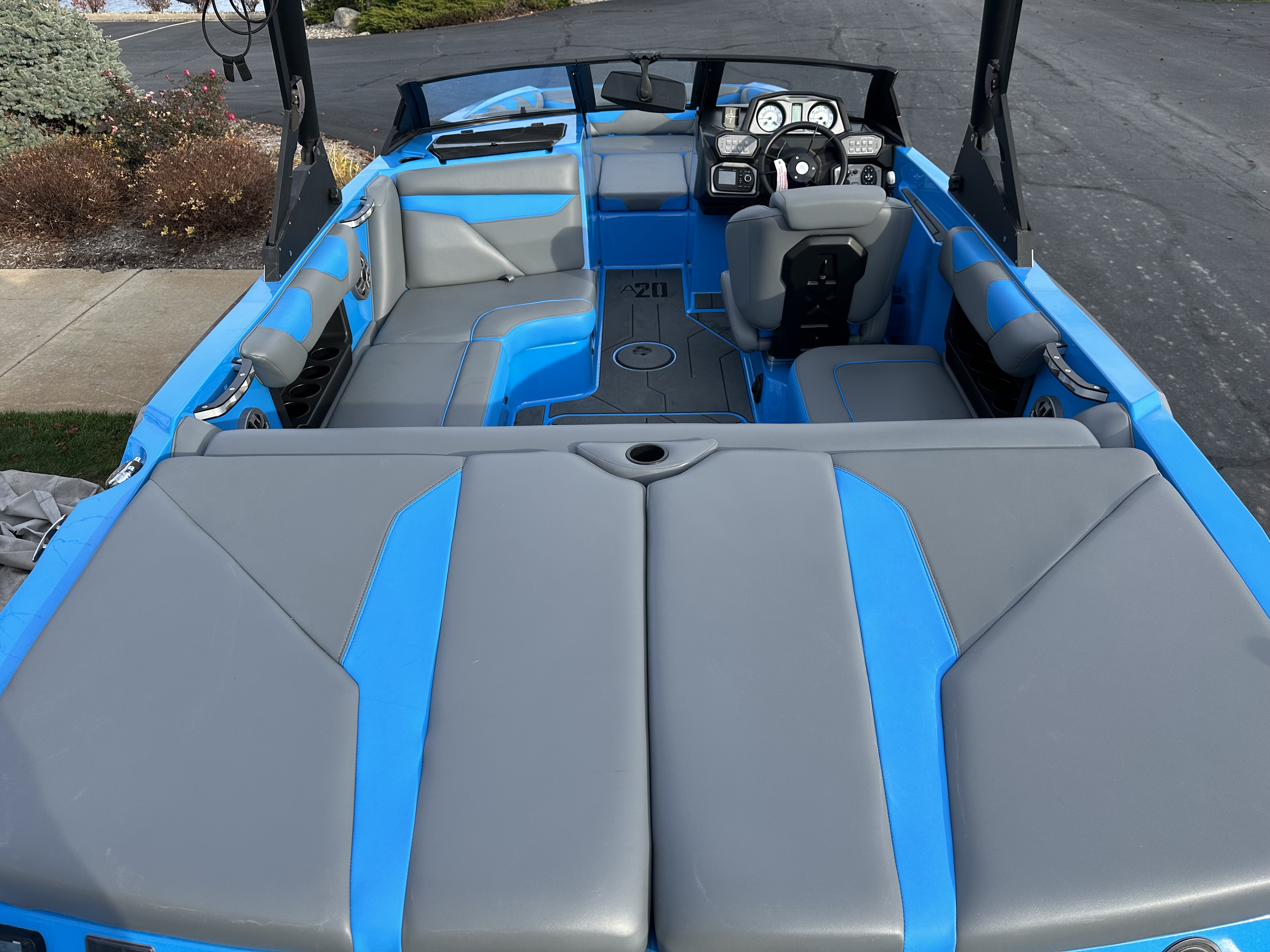 2020 Axis A20