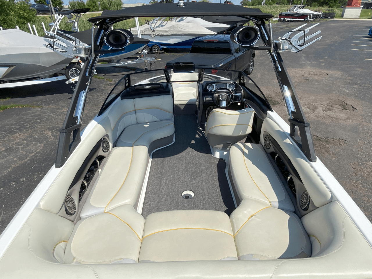 2012 MALIBU WAKESETTER LSV