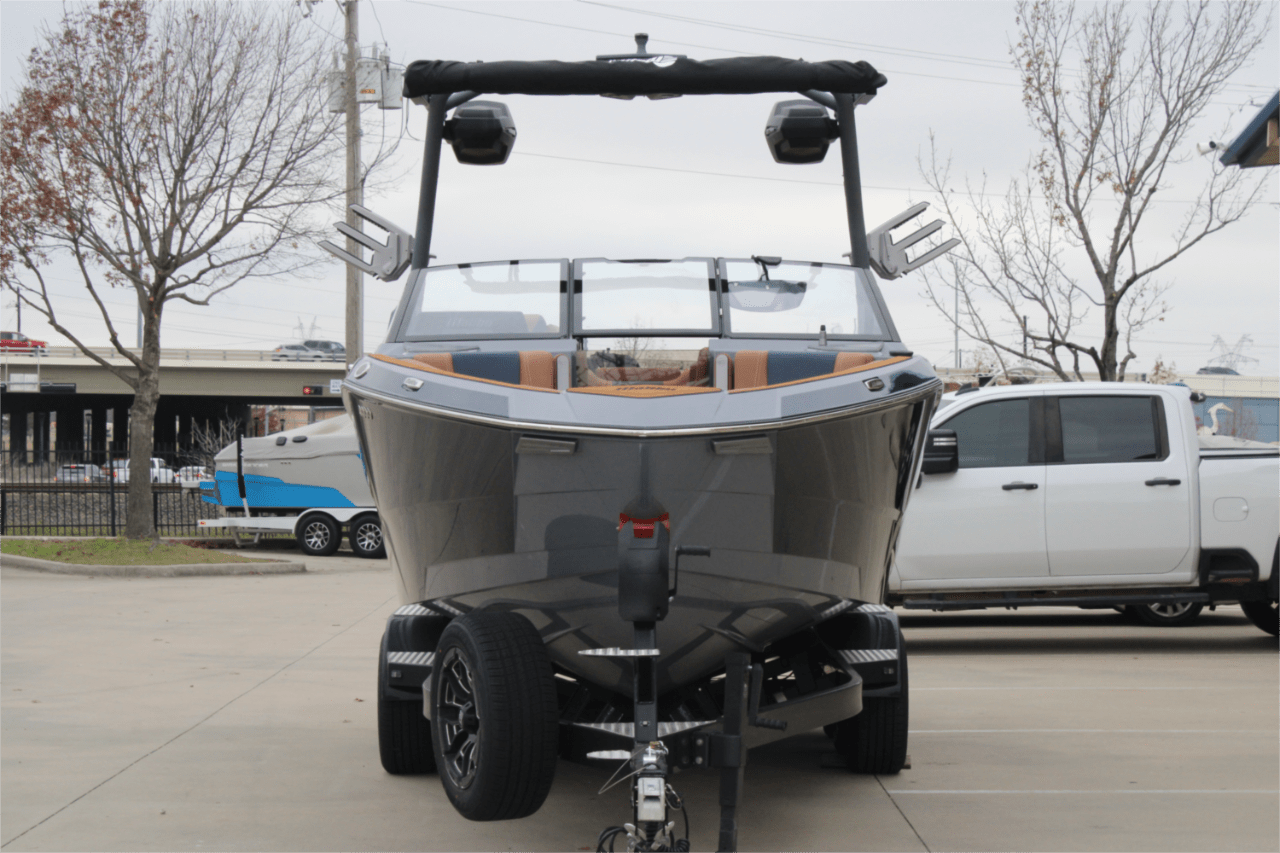 2025 Malibu 26 LSV