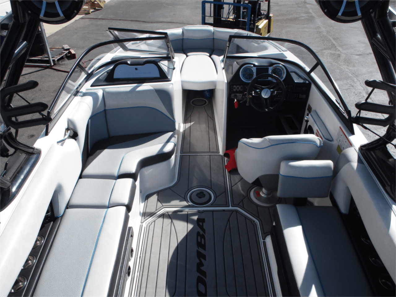 2018 MOOMBA MOJO