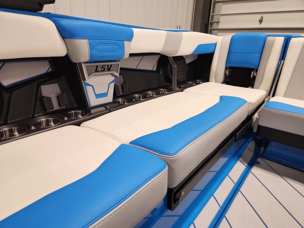 2023 malibu boats 26-LSV