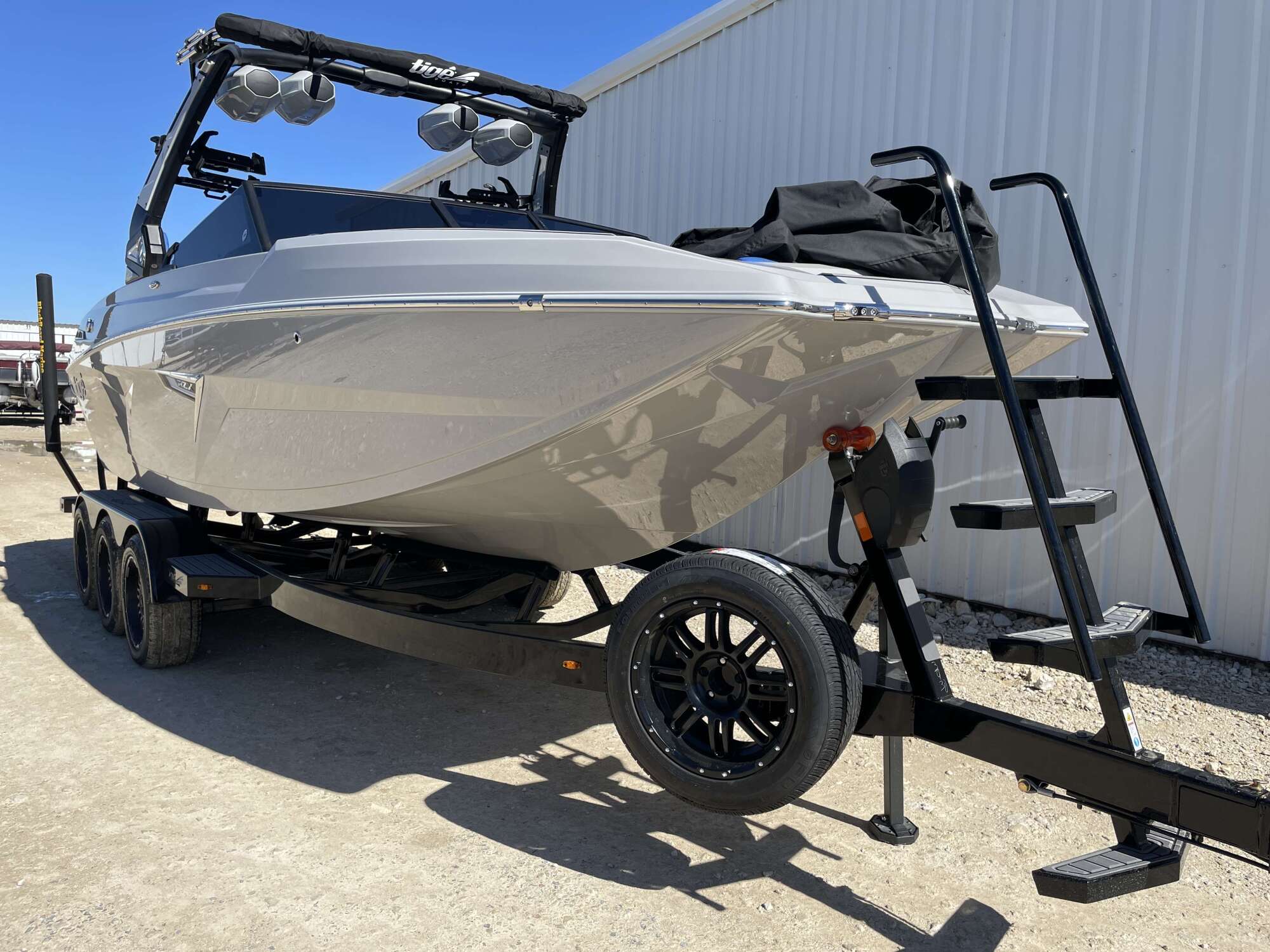 boat.Title