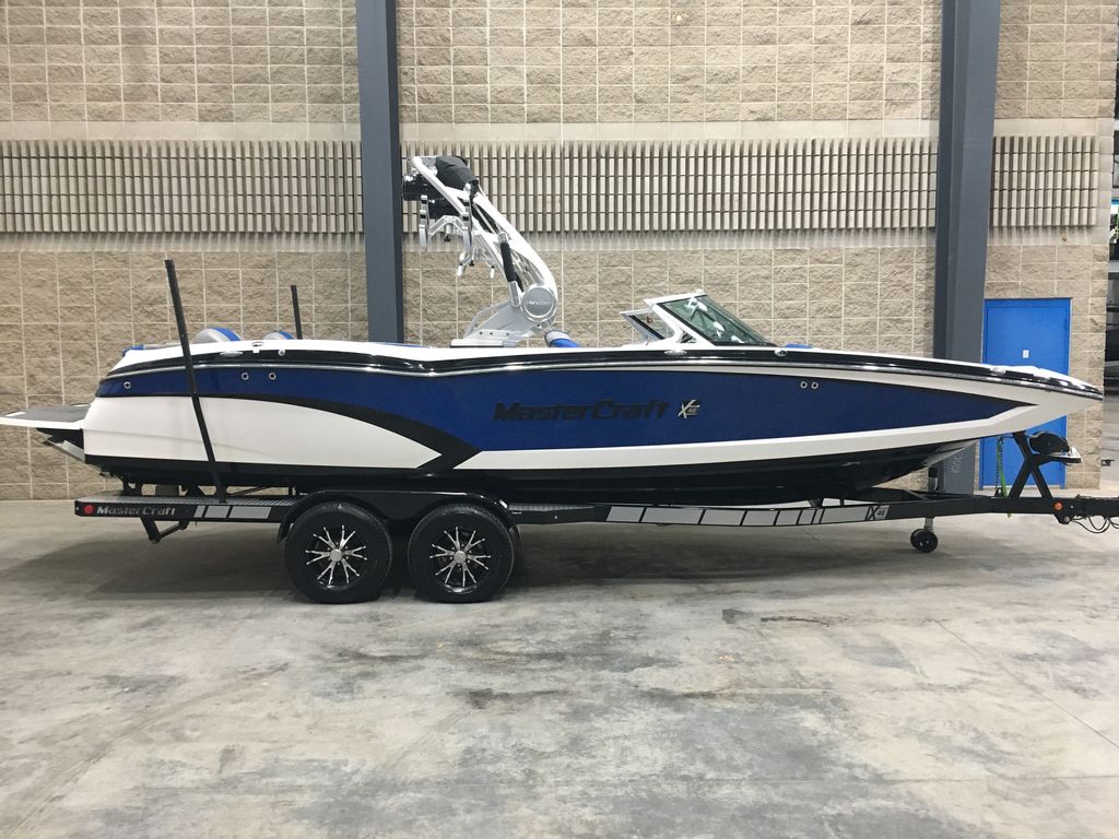 2015 MasterCraft X46 Icon