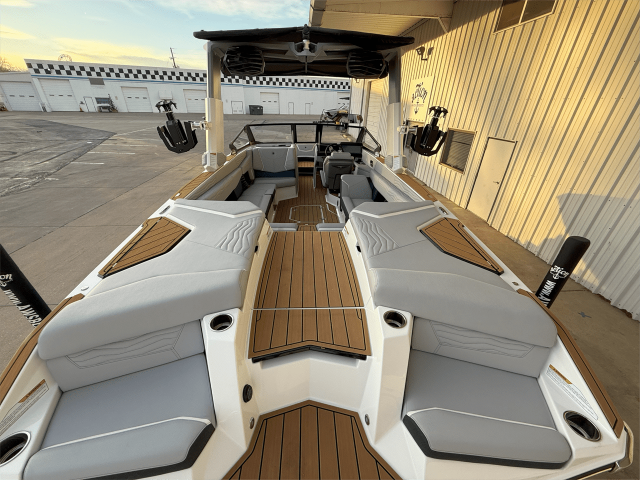 2025 Nautique G25