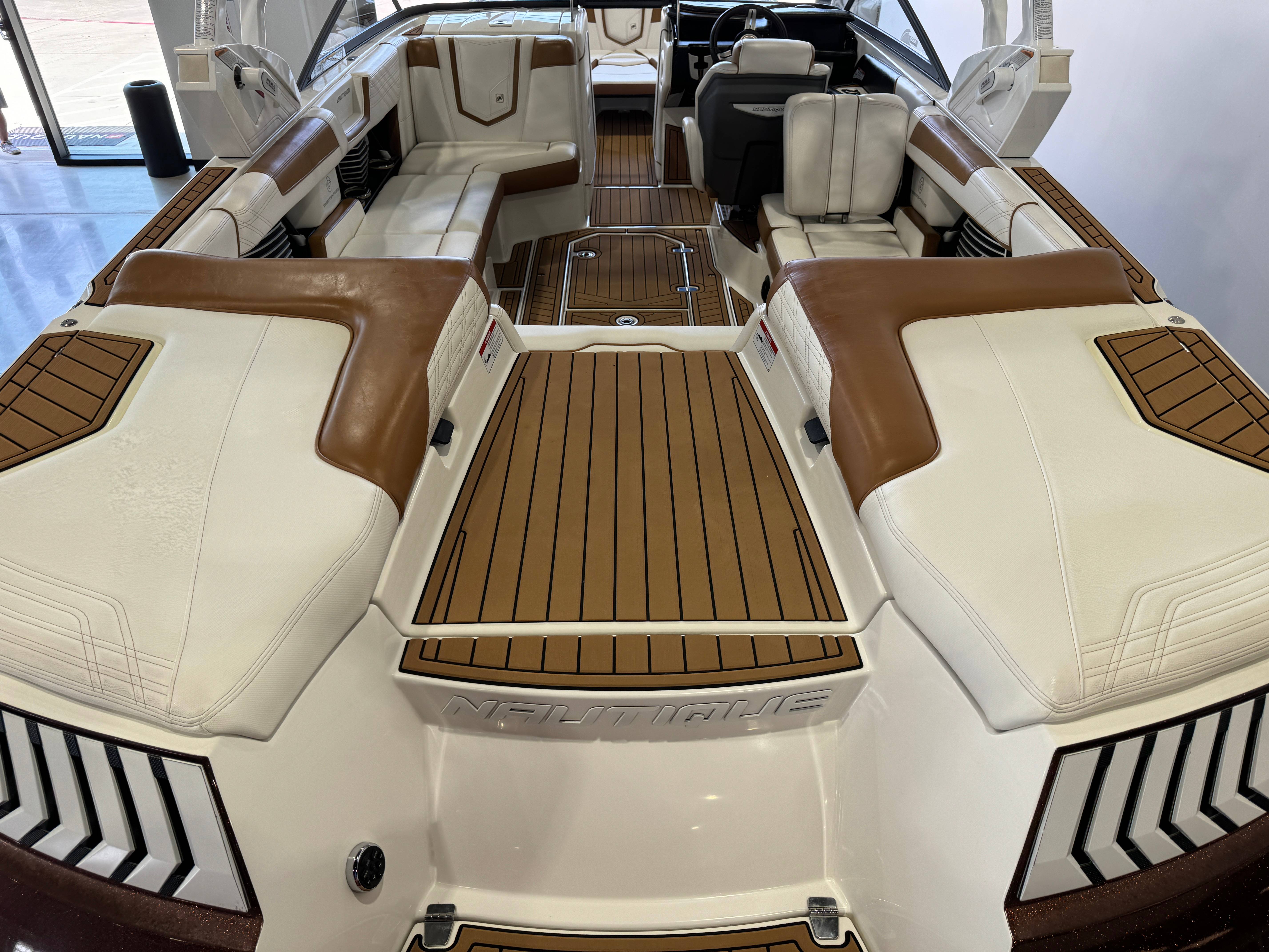 2017 Nautique Super Air Nautique G23