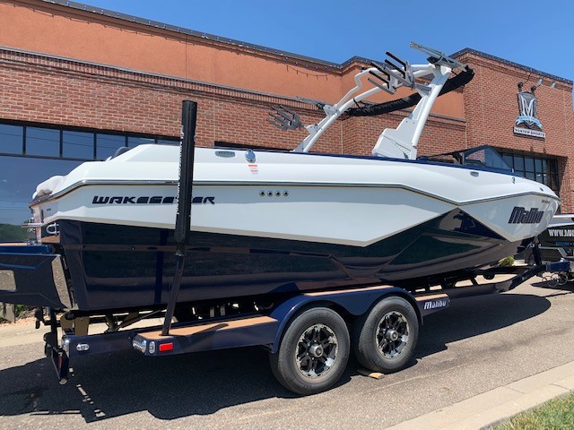 2022 Malibu Wakesetter 25 LSV -H7596