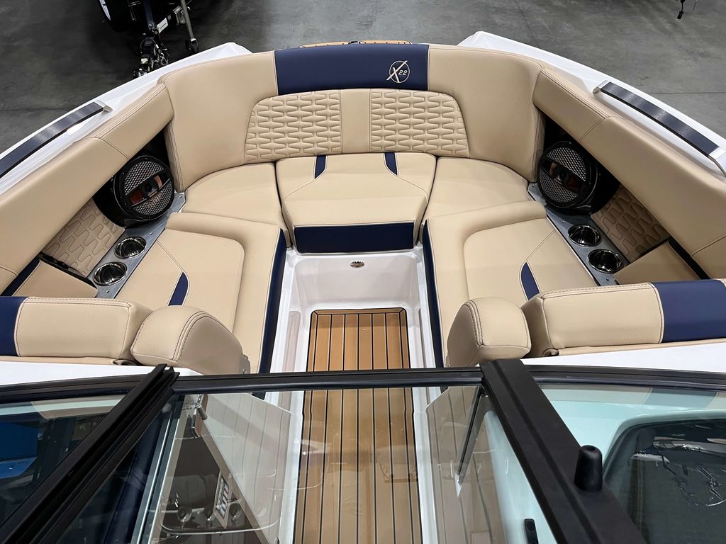 2025 MasterCraft X22