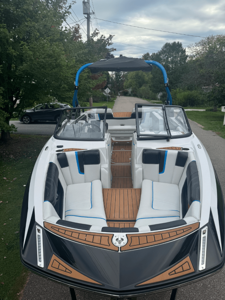 2015 Nautique G23