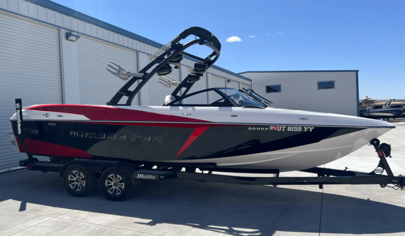 2016 Malibu 25 LSV