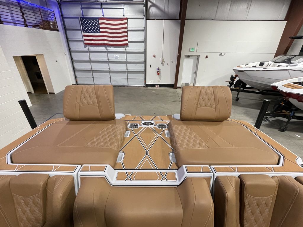 2025 Malibu Boats M230