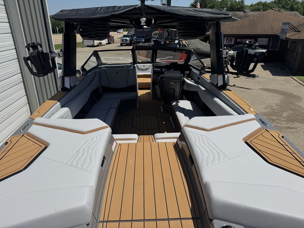 2025 Nautique Super Air Nautique G25
