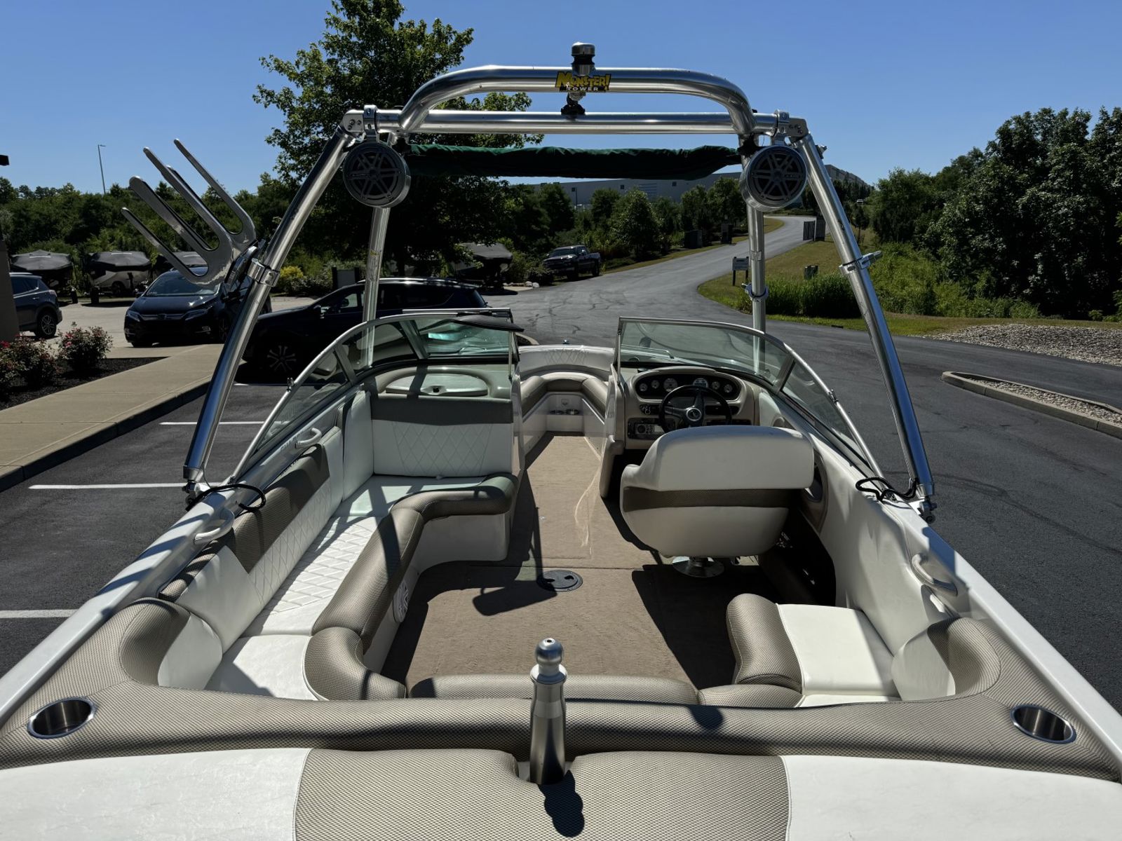 2000 MasterCraft Maristar 230V