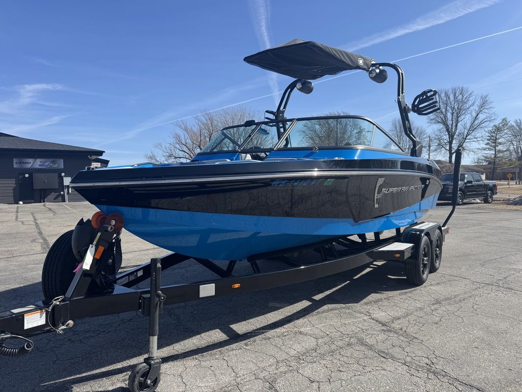 2021 Nautique Super Air Nautique 210