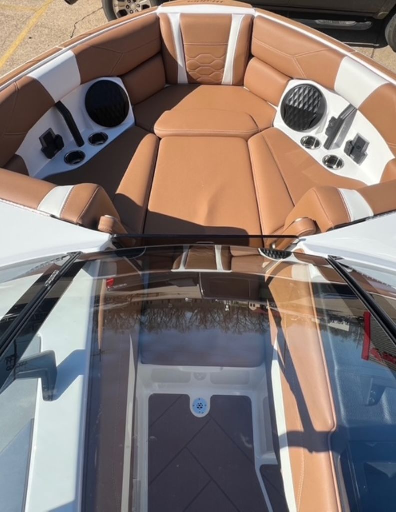 2025 Malibu Boats 23 LSV