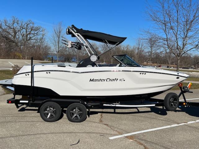 2024 MasterCraft NXT21